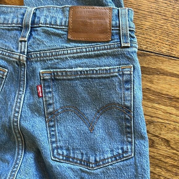 Levi’s Wedgie Straight Button Fly Classic Blue Mom Jeans Size 24 - Picture 2 of 14